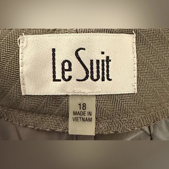 Women’s LeSuit Two Piece Suit Size 18 - Picture 11 of 12
